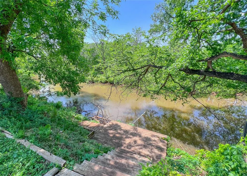 Photo 8 — 12021 Hawthorne Lane, Oklahoma City, OK 73162