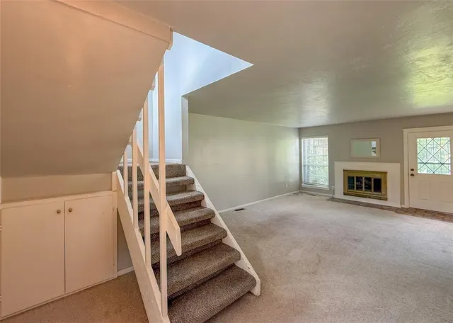 Photo 4 — 12021 Hawthorne Lane, Oklahoma City, OK 73162