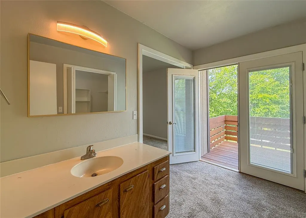 Photo 25 — 12021 Hawthorne Lane, Oklahoma City, OK 73162