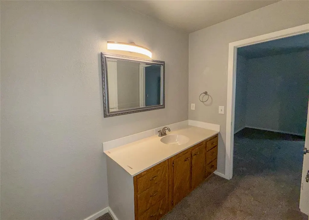 Photo 30 — 12021 Hawthorne Lane, Oklahoma City, OK 73162