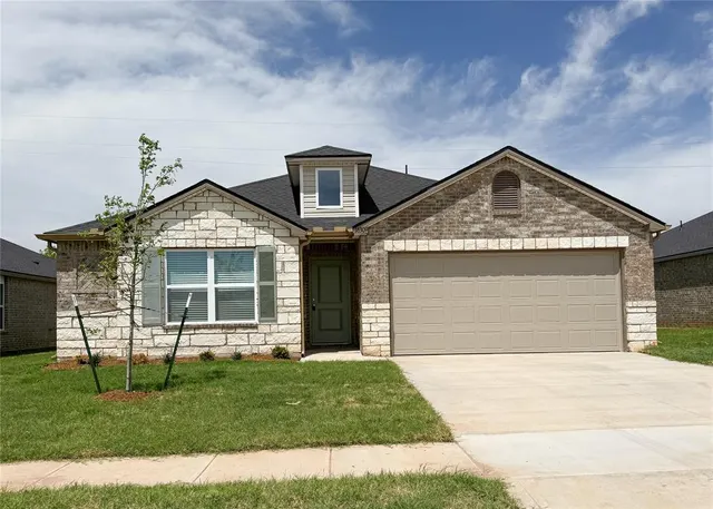 Photo 2 — 16309 Harvester Drive, Piedmont, OK 73078
