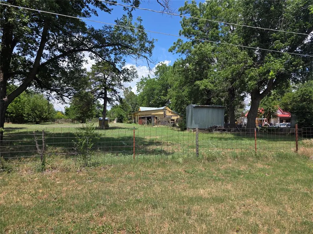 Photo 3 — 917 W Illinois Avenue, Chickasha, OK 73018