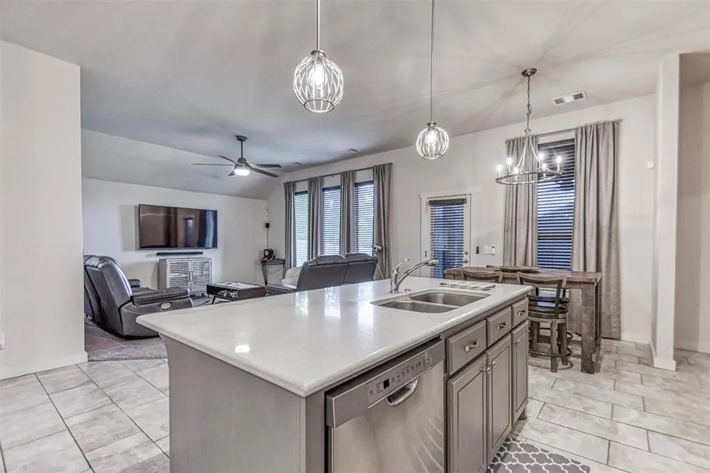 Photo 19 — 516 NE 23rd Avenue, Norman, OK 73071