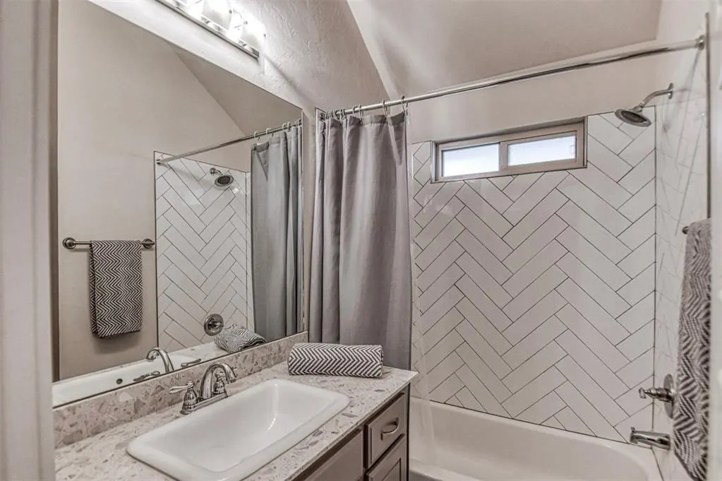Photo 31 — 516 NE 23rd Avenue, Norman, OK 73071