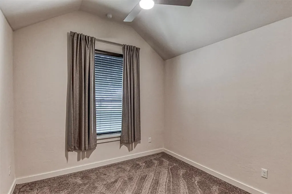 Photo 33 — 516 NE 23rd Avenue, Norman, OK 73071