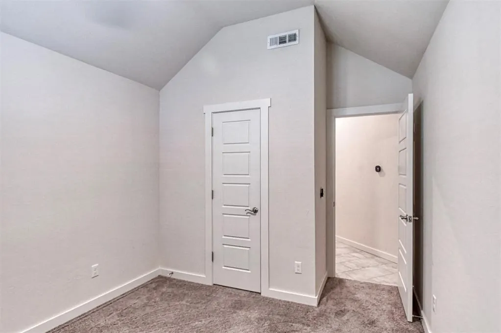 Photo 34 — 516 NE 23rd Avenue, Norman, OK 73071