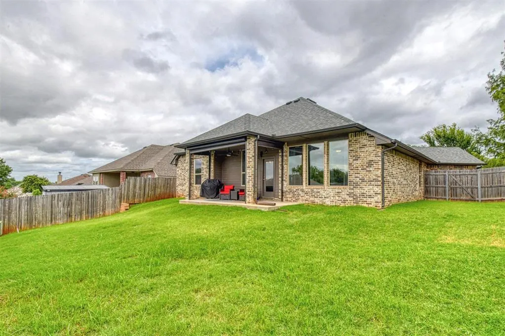 Photo 37 — 516 NE 23rd Avenue, Norman, OK 73071