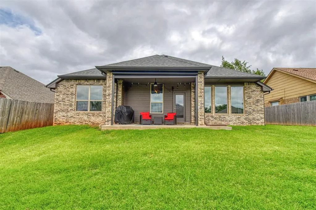 Photo 38 — 516 NE 23rd Avenue, Norman, OK 73071
