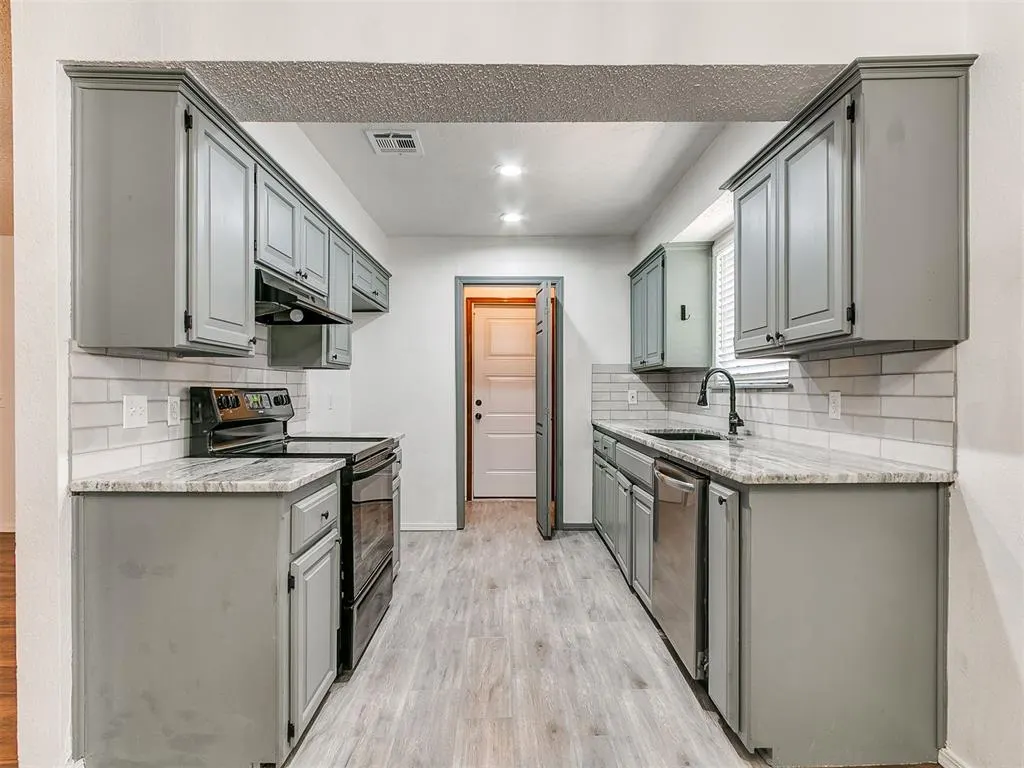 Photo 13 — 621 Cypress Drive, Oklahoma City, OK 73170