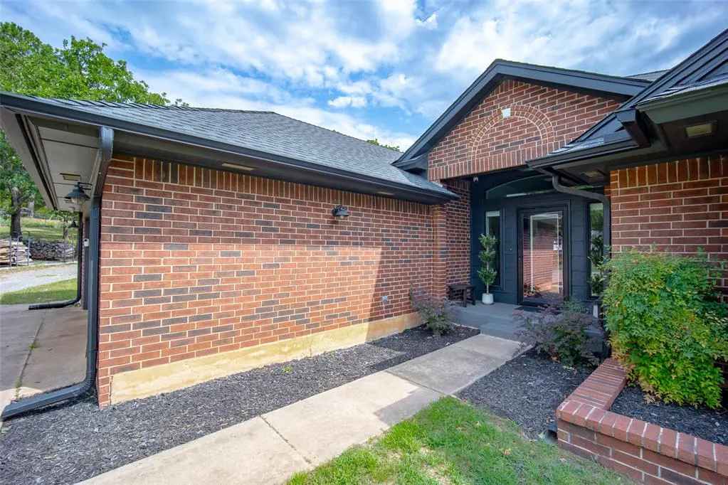 Photo 3 — 10501 E Boyd Street, Norman, OK 73026