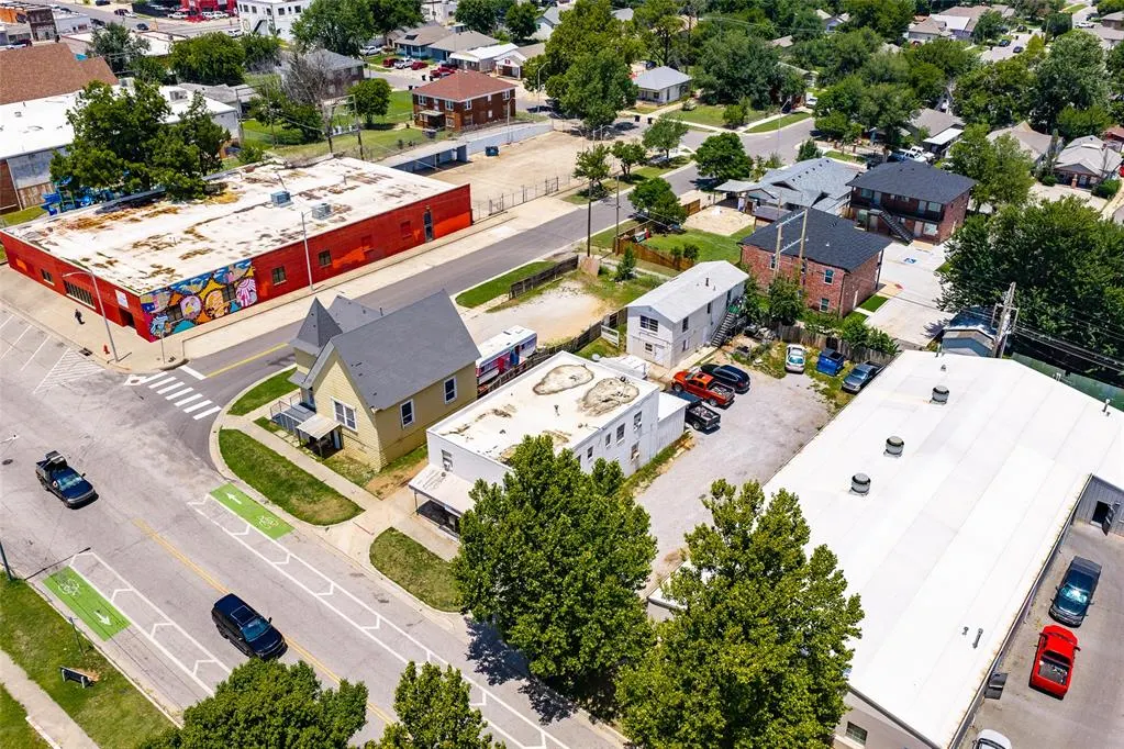 Photo 8 — 31 SW 25th Street, Oklahoma City, OK 73109