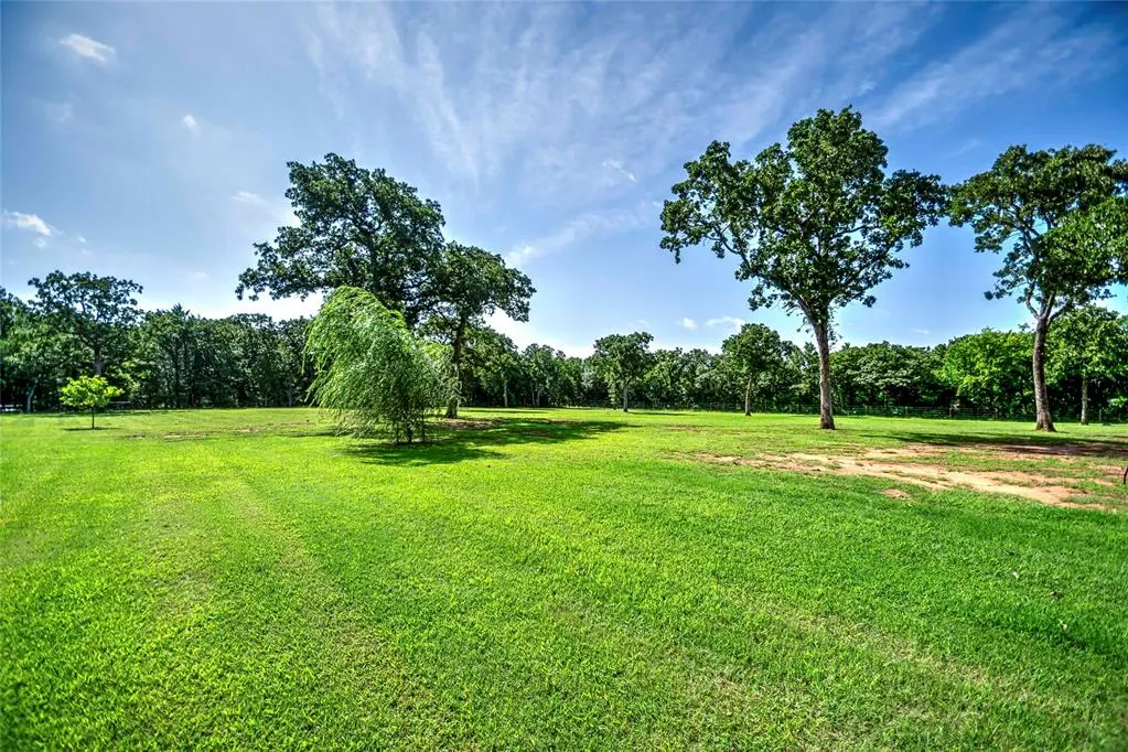 Photo 3 — 338522 E 930 Road, Wellston, OK 74881