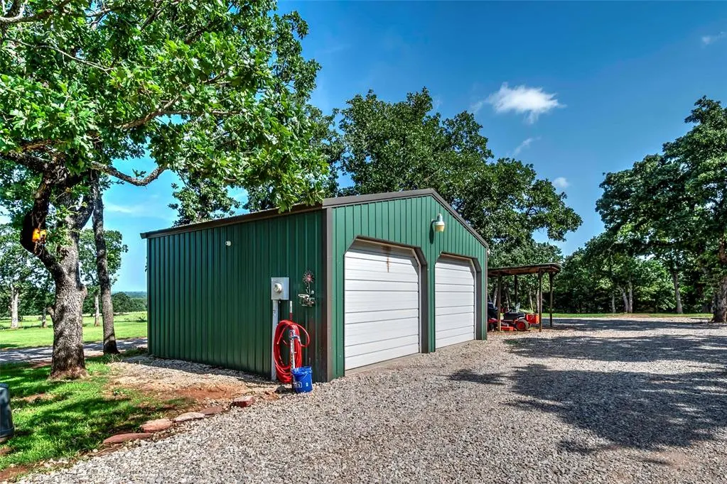 Photo 11 — 338522 E 930 Road, Wellston, OK 74881