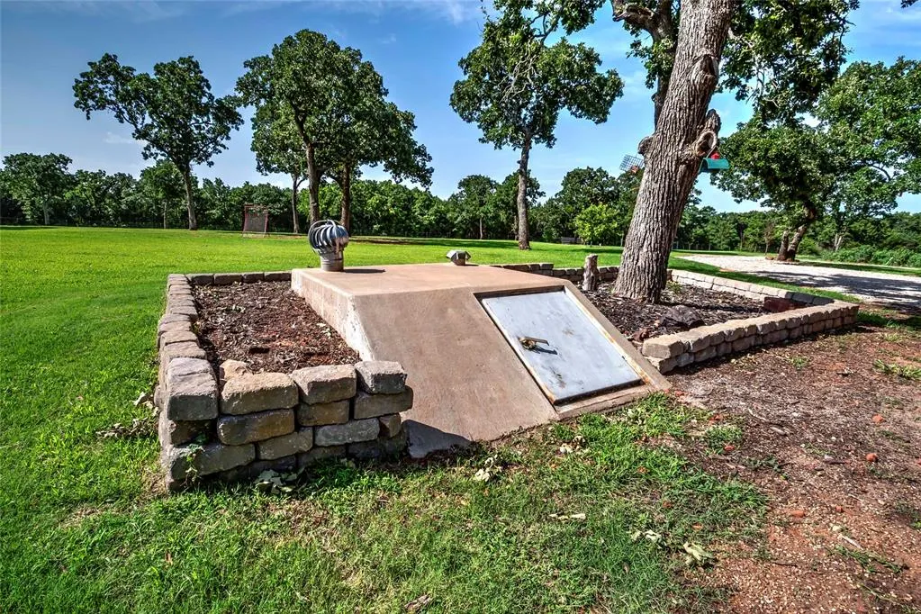 Photo 18 — 338522 E 930 Road, Wellston, OK 74881