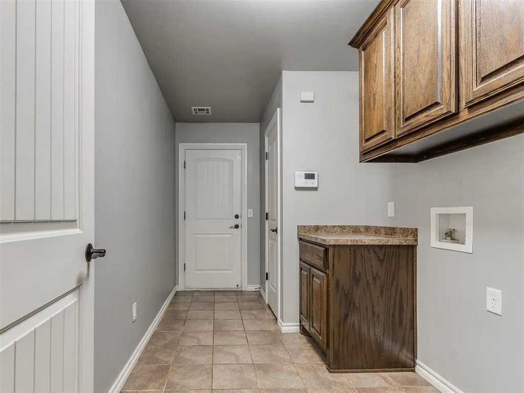 Photo 28 — 705 SW 11TH Street St, Moore, OK 73160