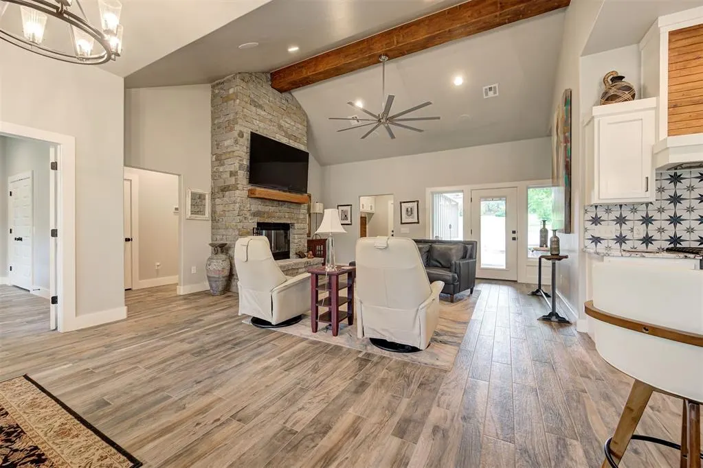 Photo 12 — 16 W Hill Street, Arcadia, OK 73007