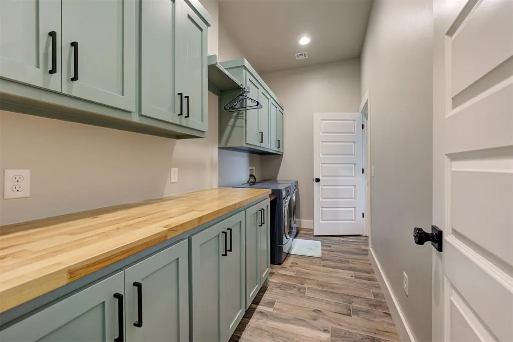 Photo 37 — 16 W Hill Street, Arcadia, OK 73007