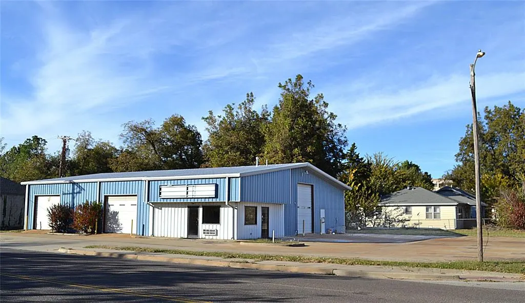 Photo 2 — Address unavailable, Bethany, OK 73008