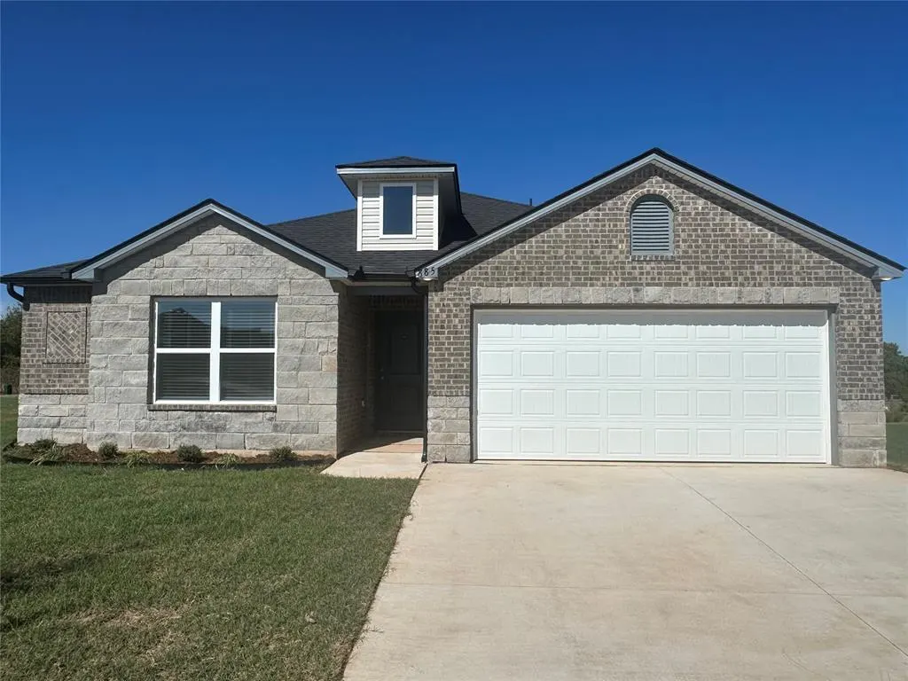 Front exterior — 885 SW 9th Street, Newcastle, OK 73065