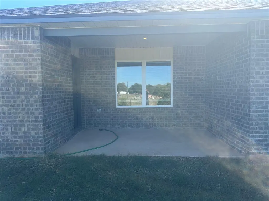 Photo 6 — 885 SW 9th Street, Newcastle, OK 73065