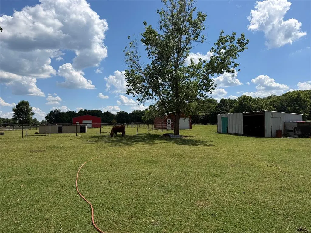 Photo 6 — 23070 County Road 3416, Byars, OK 74831
