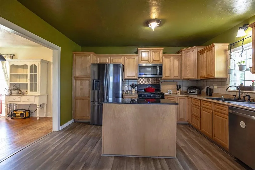 Photo 16 — 23070 County Road 3416, Byars, OK 74831