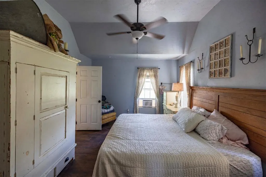 Photo 25 — 23070 County Road 3416, Byars, OK 74831