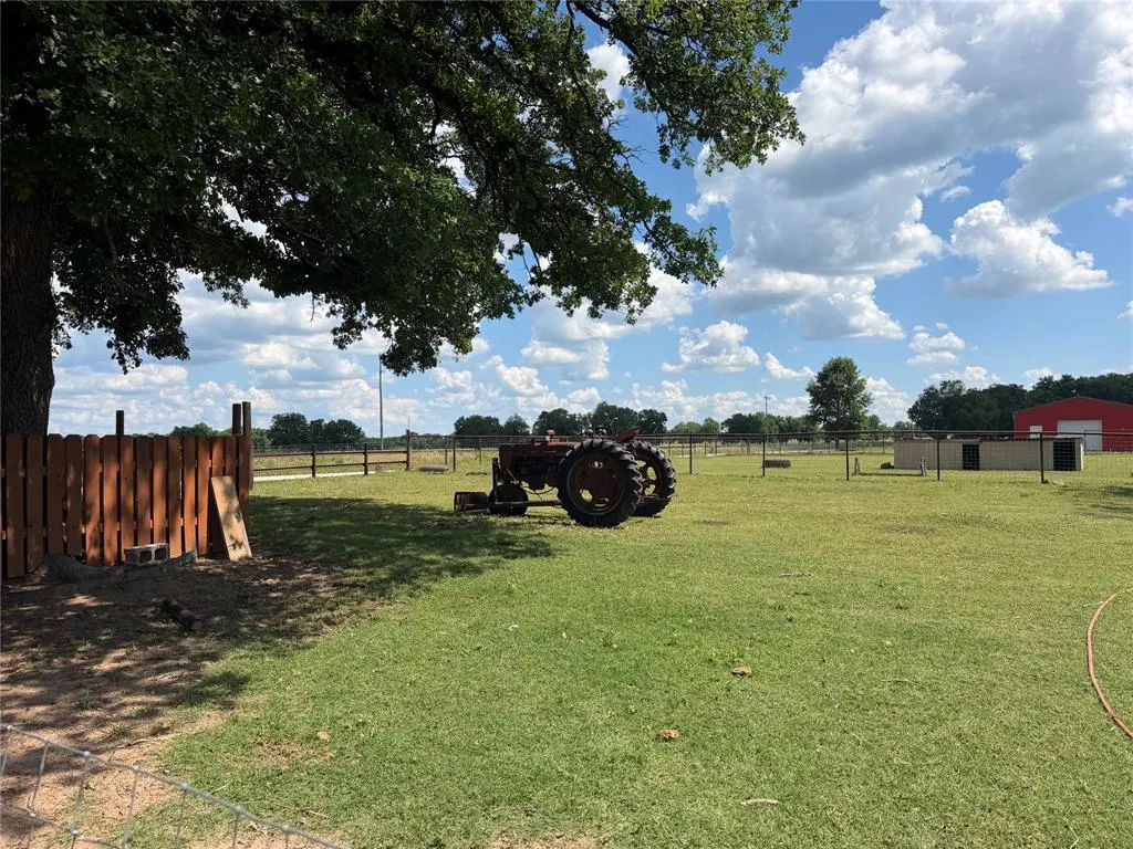 Photo 41 — 23070 County Road 3416, Byars, OK 74831