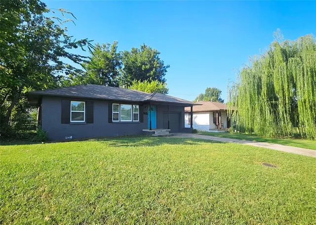 Photo 2 — 2132 Churchill Place, Oklahoma City, OK 73120