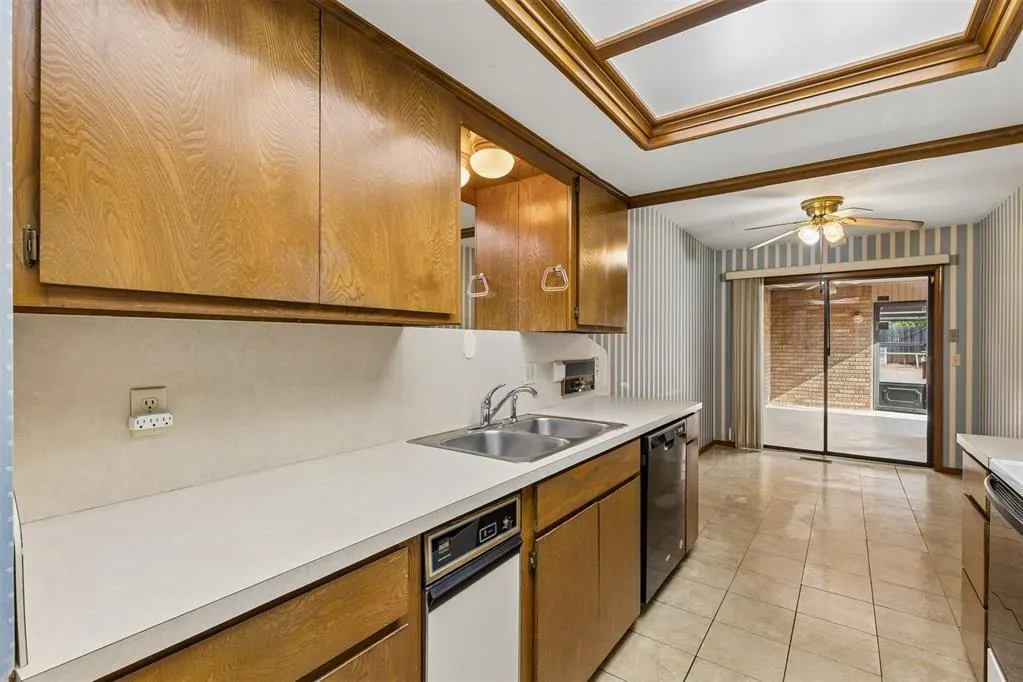 Photo 8 — 3503 NW 41st Street, Oklahoma City, OK 73112