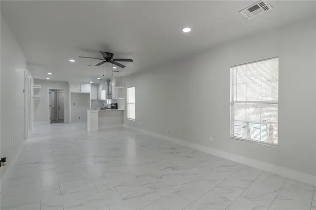 Photo 6 — 2926 NW 15th Street, Oklahoma City, OK 73107