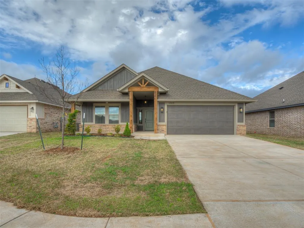 Front exterior — 12405 Dolche Vita Drive, Yukon, OK 73099