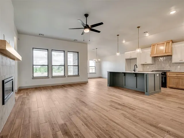 Photo 3 — 12405 Dolche Vita Drive, Yukon, OK 73099