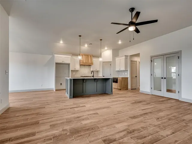Photo 4 — 12405 Dolche Vita Drive, Yukon, OK 73099