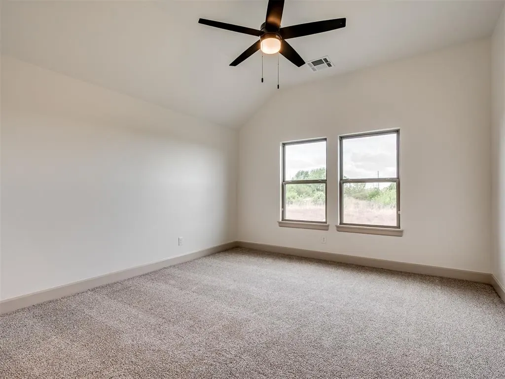 Photo 15 — 12405 Dolche Vita Drive, Yukon, OK 73099