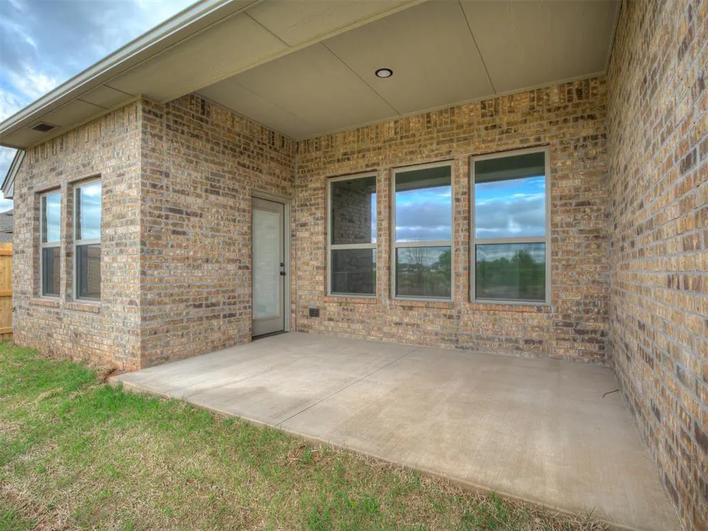 Photo 32 — 12405 Dolche Vita Drive, Yukon, OK 73099