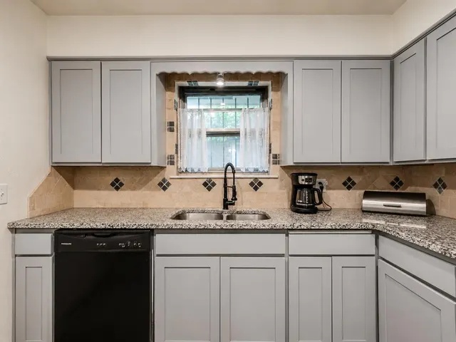 Photo 8 — 1205 SW 55th Street, Oklahoma City, OK 73109
