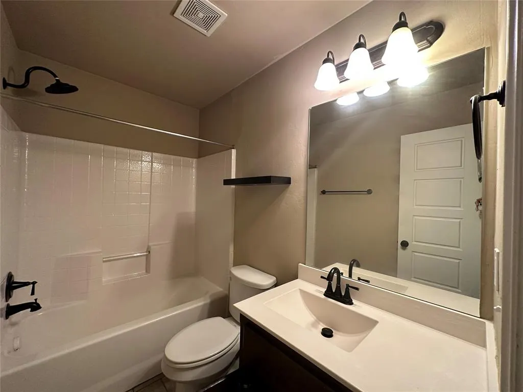 Photo 9 — 5811 Marblewood Drive, Oklahoma City, OK 73179