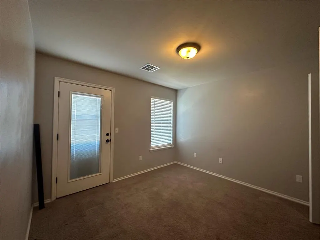 Photo 11 — 5811 Marblewood Drive, Oklahoma City, OK 73179
