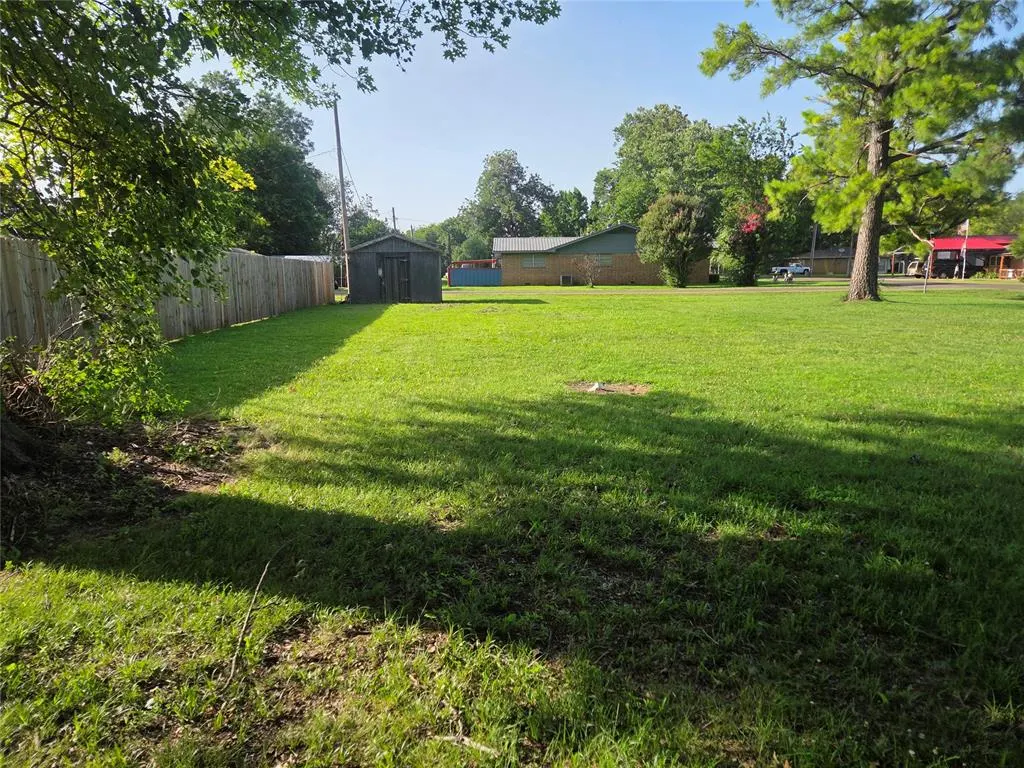 Photo 5 — 702 S East Avenue, Wynnewood, OK 73098