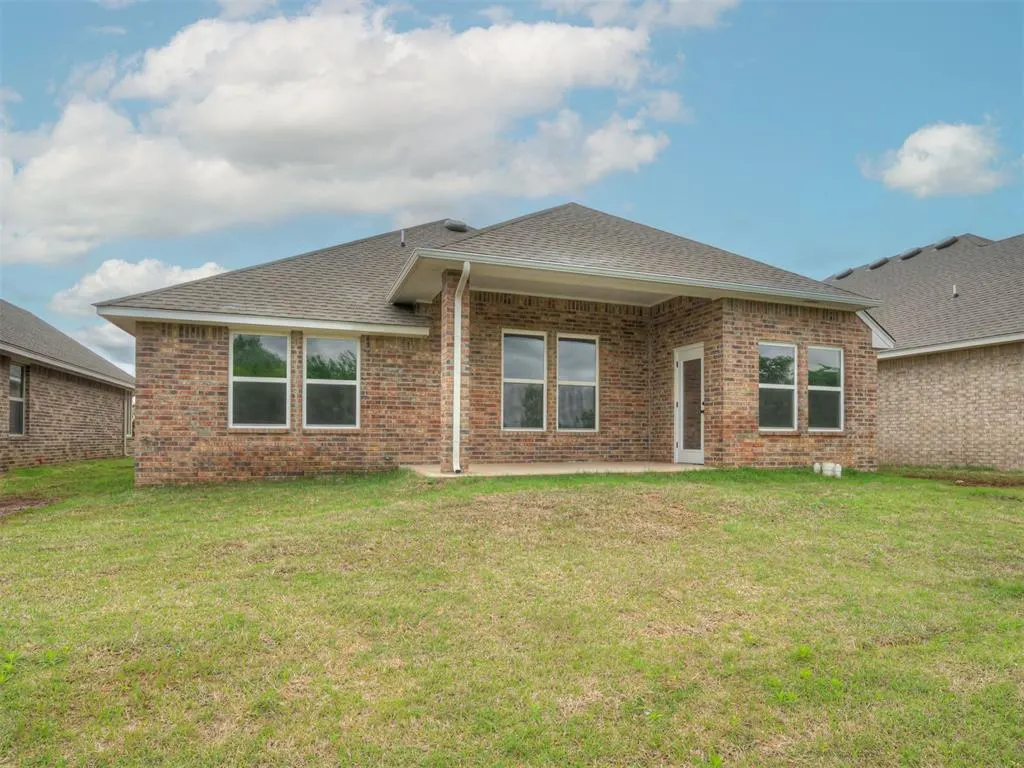 Photo 29 — 12429 Dolche Vita Drive, Yukon, OK 73099