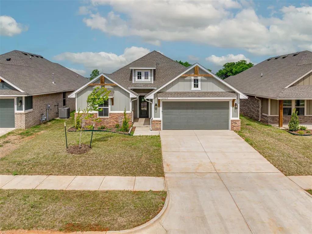 Front exterior — 12429 Dolche Vita Drive, Yukon, OK 73099
