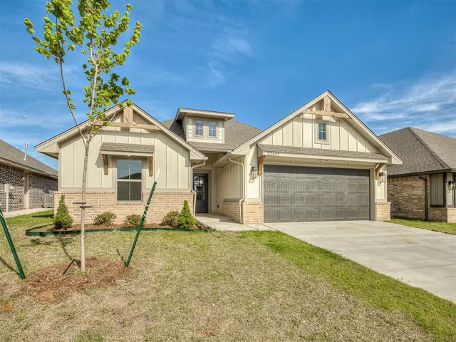 Front exterior — 12417 Dolche Vita Drive, Yukon, OK 73099