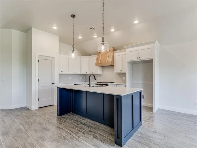 Photo 4 — 12417 Dolche Vita Drive, Yukon, OK 73099