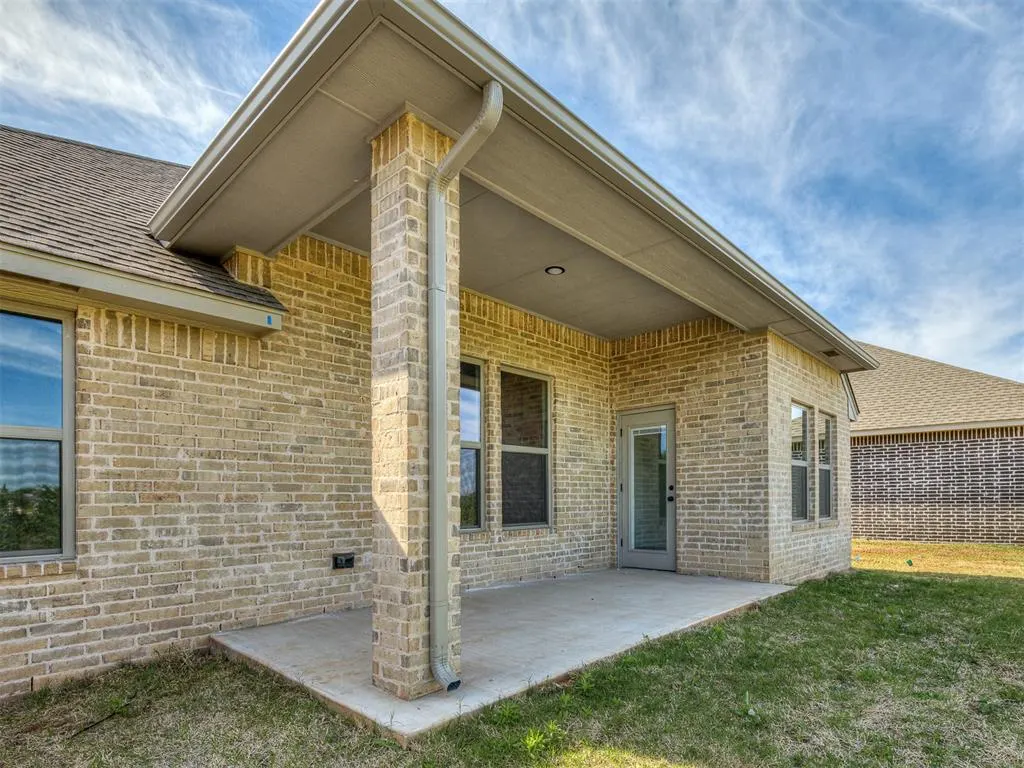 Photo 28 — 12417 Dolche Vita Drive, Yukon, OK 73099
