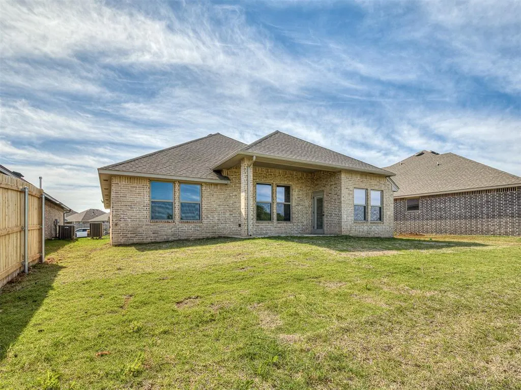 Photo 29 — 12417 Dolche Vita Drive, Yukon, OK 73099