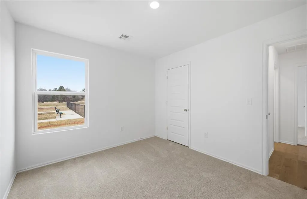 Photo 11 — 12845 Florence Lane, Yukon, OK 73099