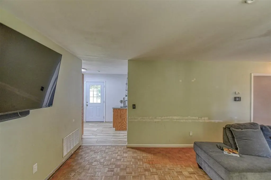 Photo 7 — 5420 S Lee Avenue, Oklahoma City, OK 73109