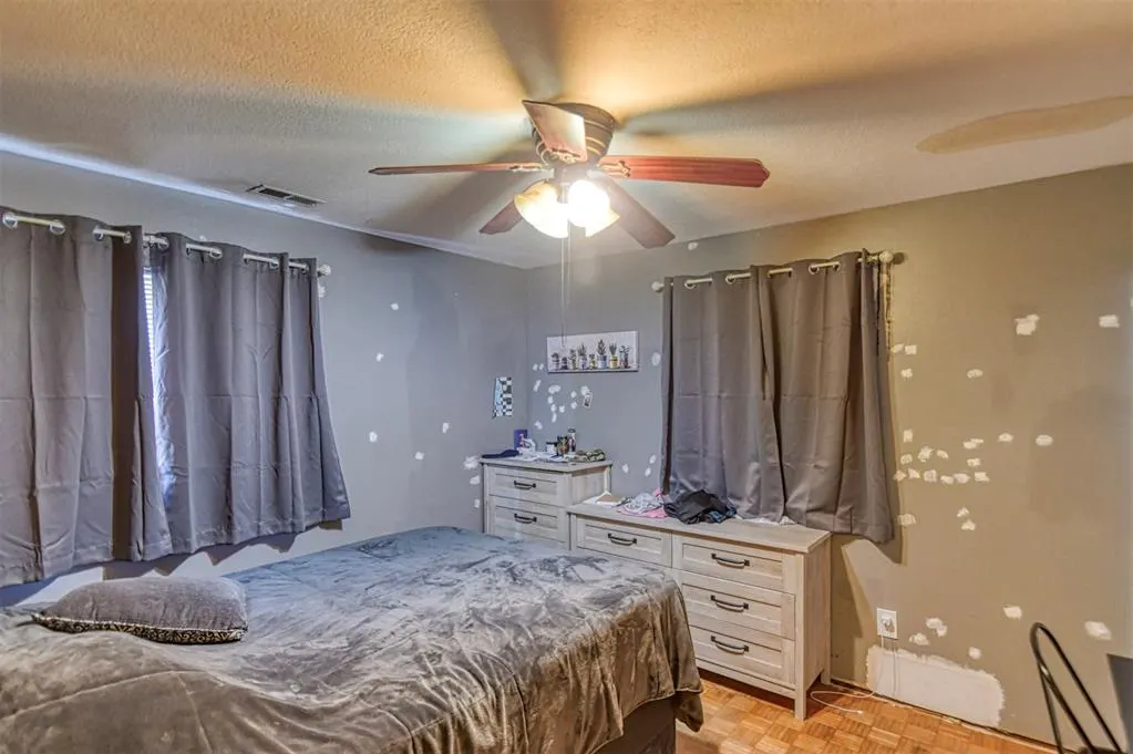 Photo 8 — 5420 S Lee Avenue, Oklahoma City, OK 73109