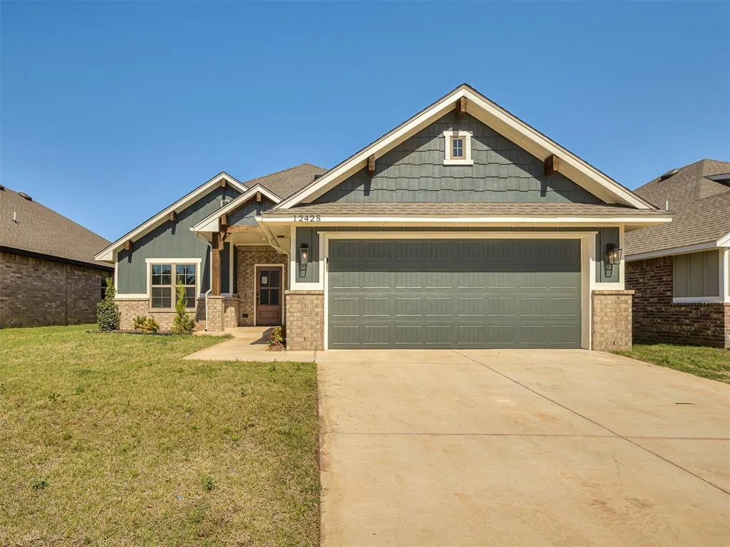Front exterior — 12425 Dolche Vita Drive, Yukon, OK 73099
